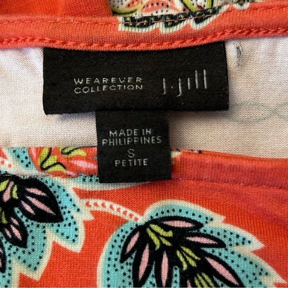 J. JILL Wearever Collection Coral Ditsy Floral Print Elbow Tee - Picture 6 of 10